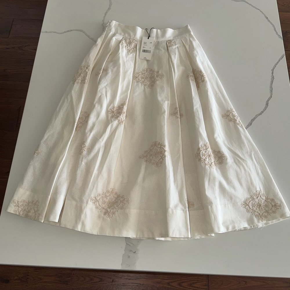 Elegant Cream Midi Skirt with Subtle Beige Embroidery